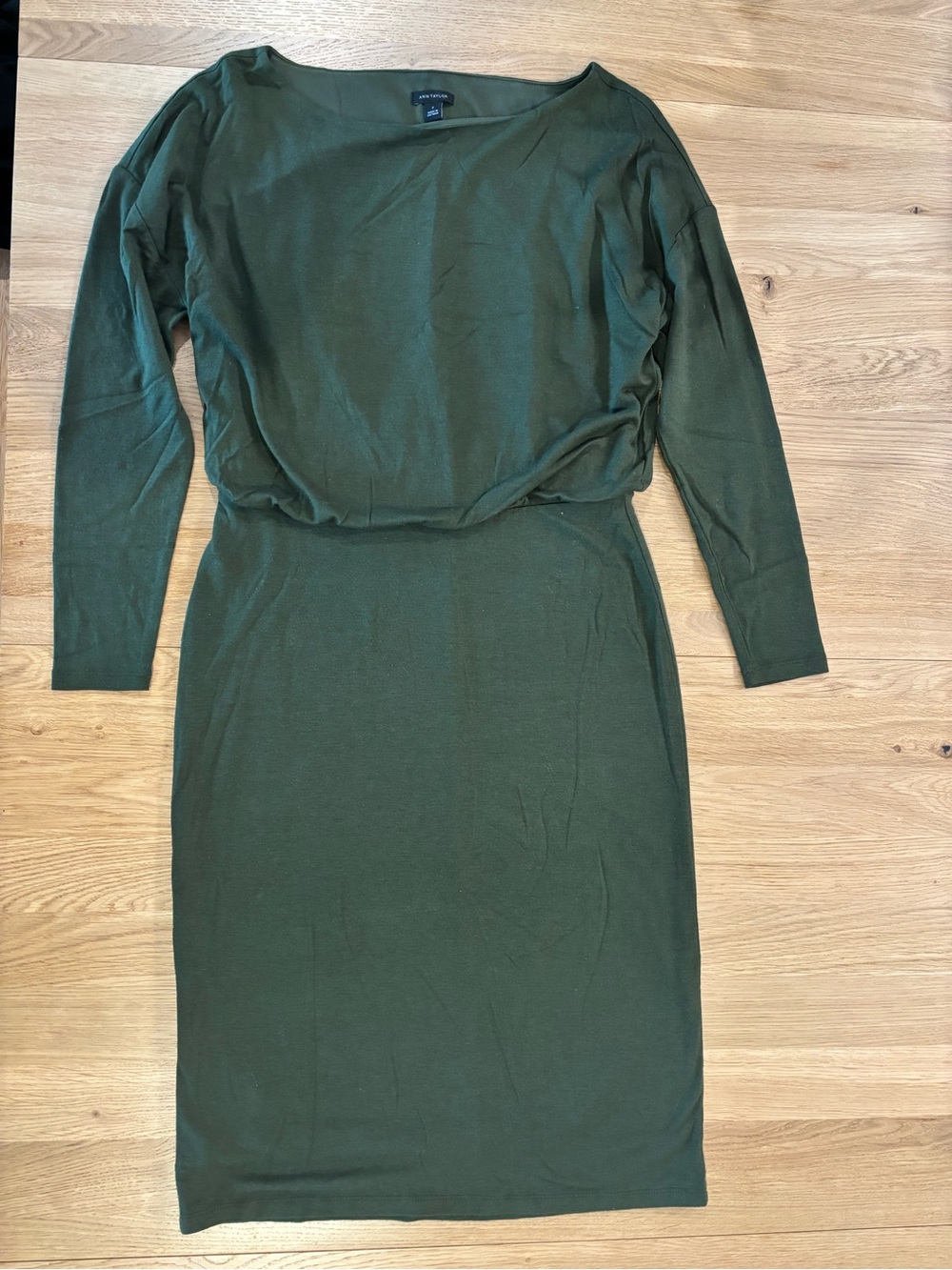 Ann Taylor Olive Green Long Sleeve Knit Dress